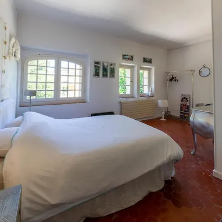 Mas Guide - Propriete De Charme Au Cap D'Antibes *